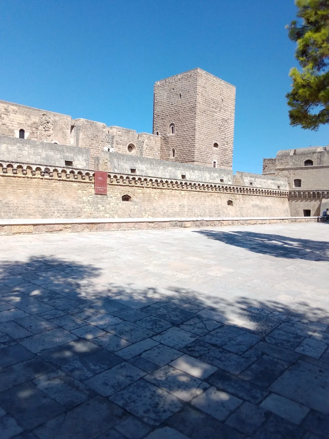 Castello Svevo — Bari 9