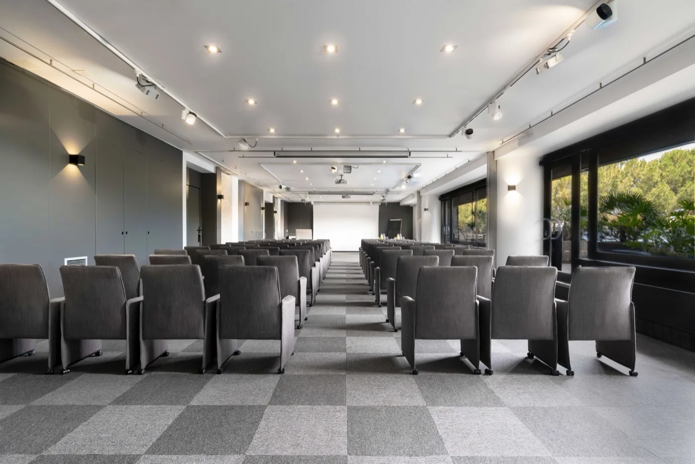 The Nicolaus Hotel — Bari 6