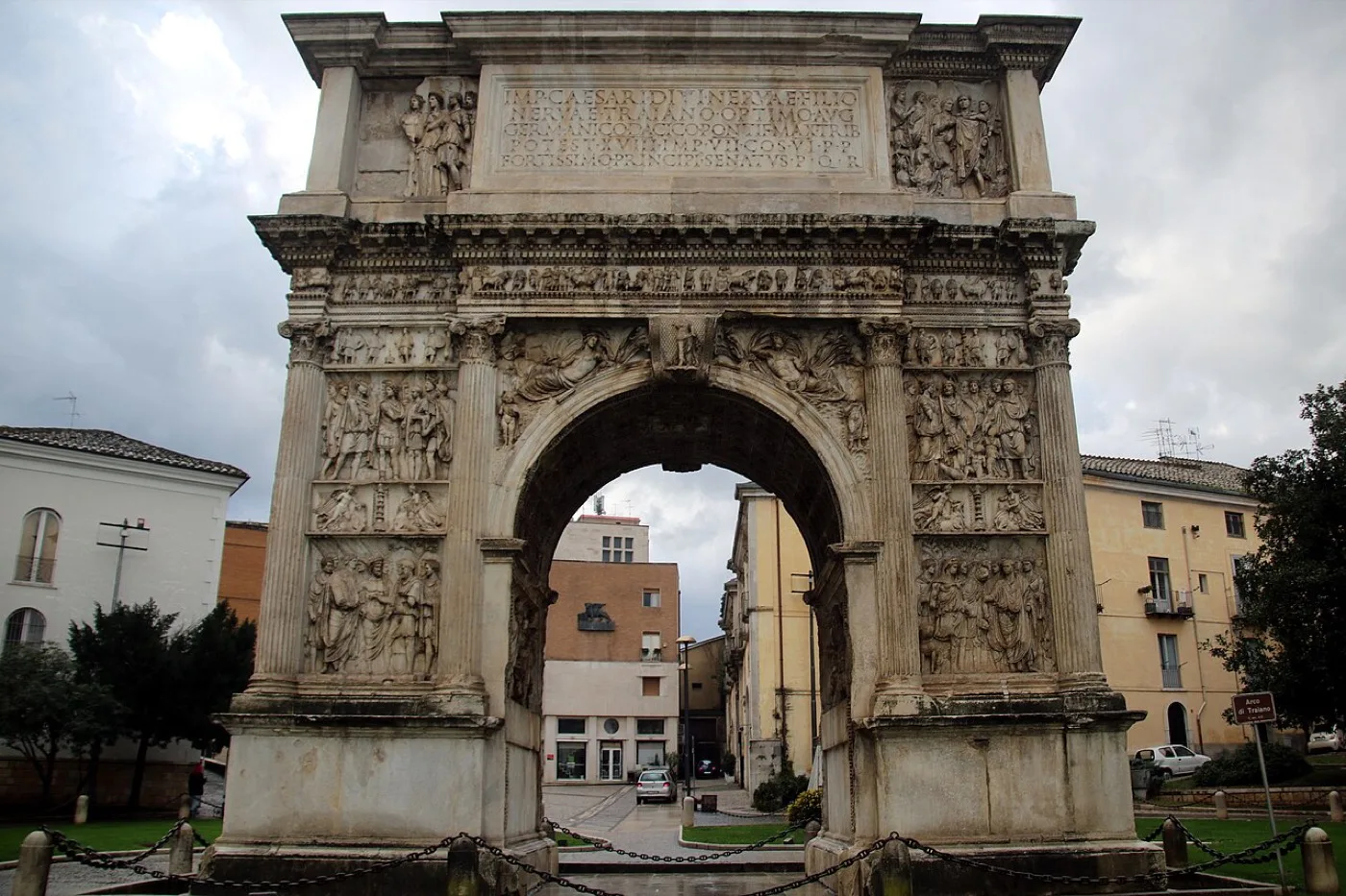 Arco di Traiano — Benevento 3