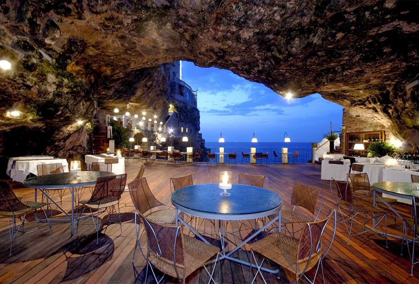 Grotta Palazzese — Polignano 2
